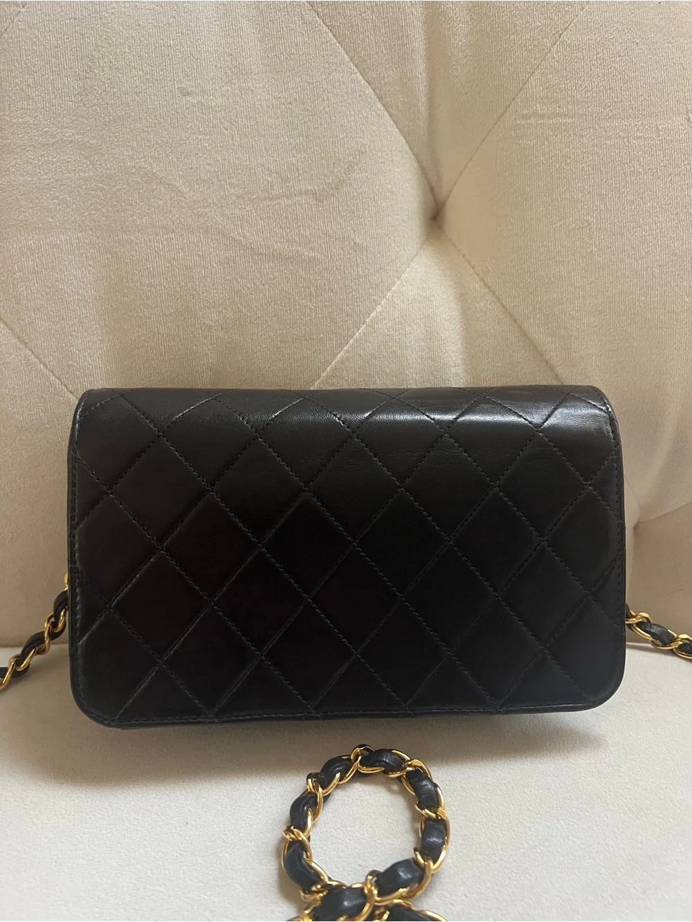 🖤🖤Chanel Vintage Black Quilted Lambskin Full Flap 24k Gold Plated hardware